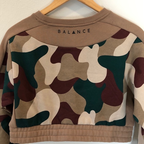 Balance Athletica outlander camo sweatshirt - Picture 8 of 8
